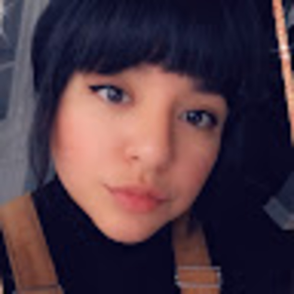 Meet your Posher, Daniela